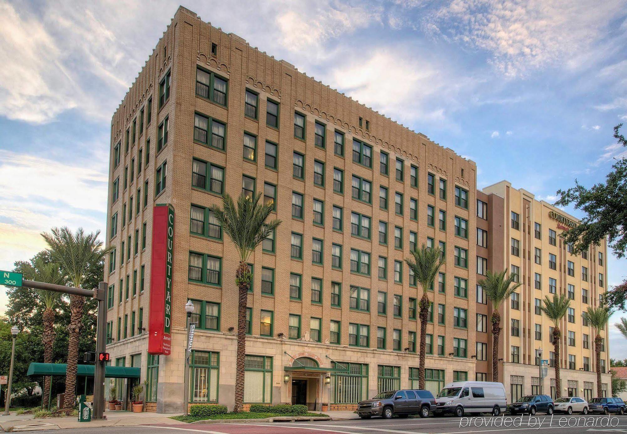 Courtyard By Marriott St. Petersburg Downtown Hotel Exterior foto